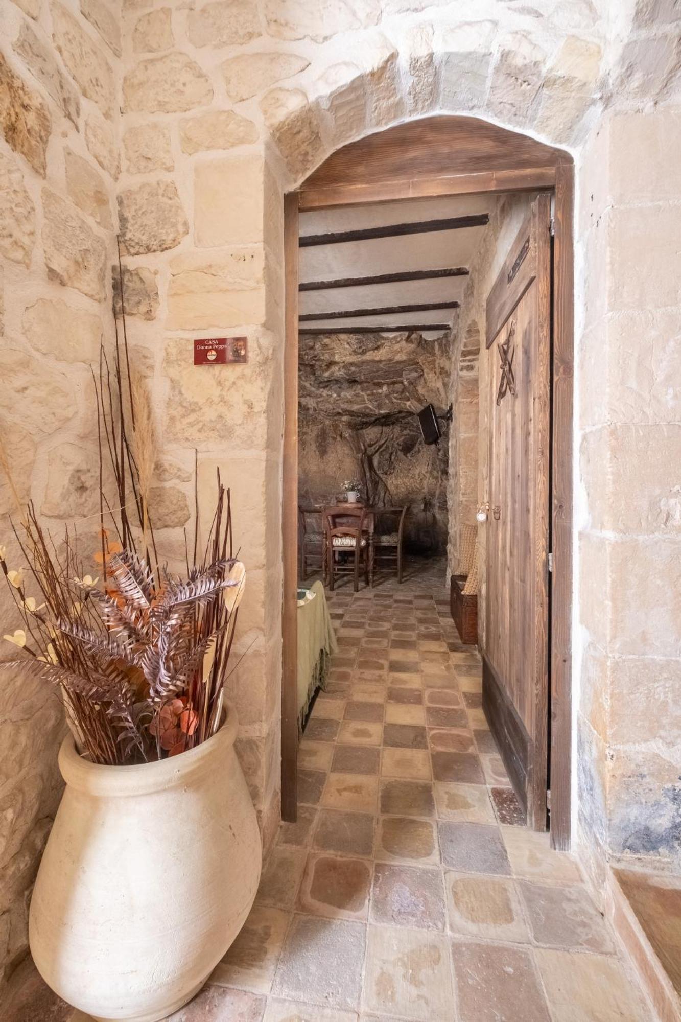 Si-Moutique, Le Case-Grotte Degli Avi 2 Modica Exterior photo